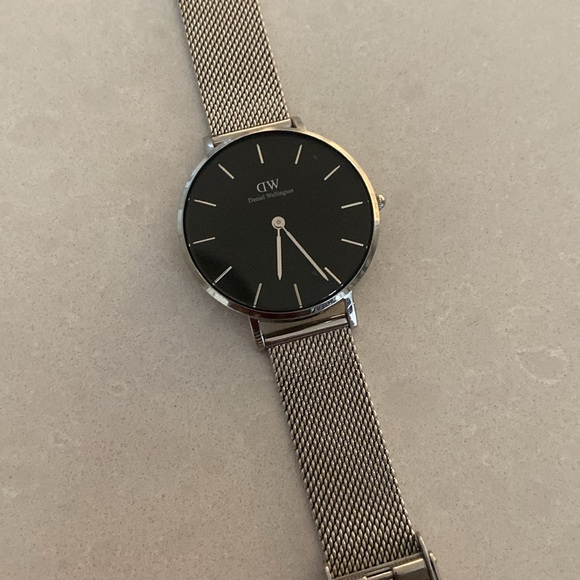 Daniel Wellington Watch - Stainless Steel - Picture 2 of 4